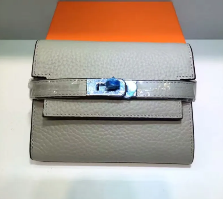 Classic Slim Leather Wallet for Cards & Cash