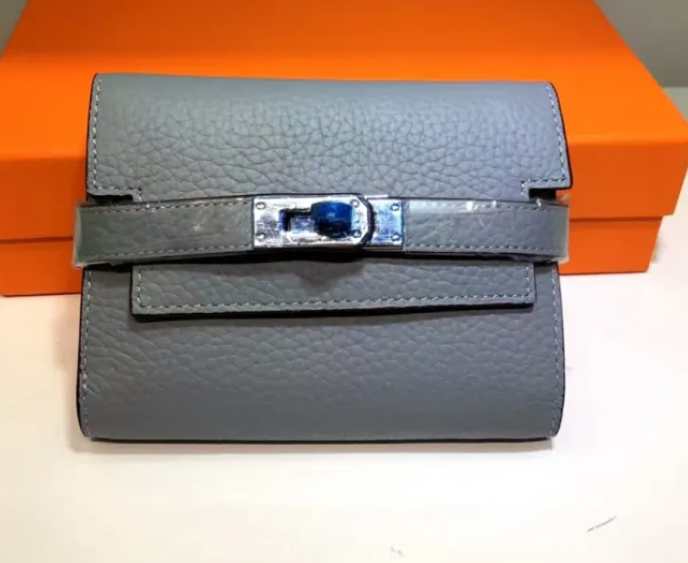 Classic Slim Leather Wallet for Cards & Cash